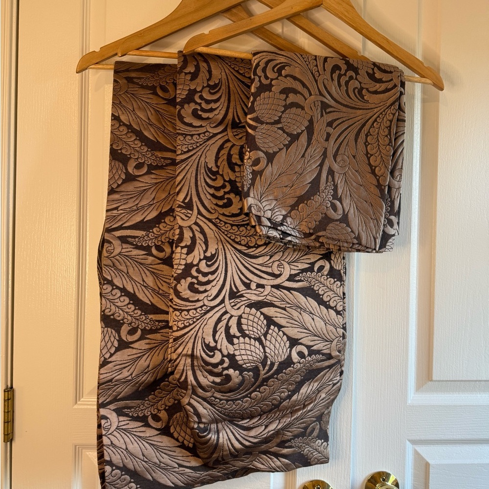 Anichini King Bed Skirt- Italian Jacquard Dust Ruffle